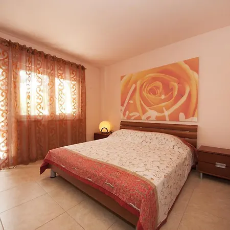 Apartment With Pool Near Split Apartman Split